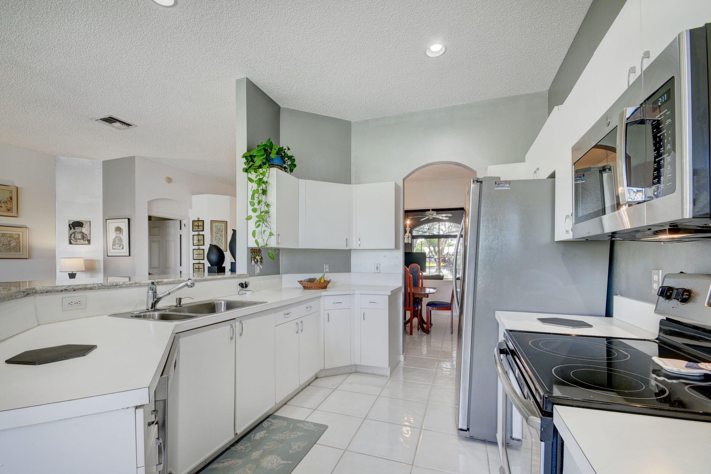 Aberdeen Lakes Dr, Boynton Beach, FL 33472