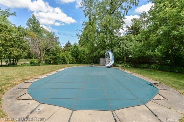 Huron River Dr, Brighton, MI 48116