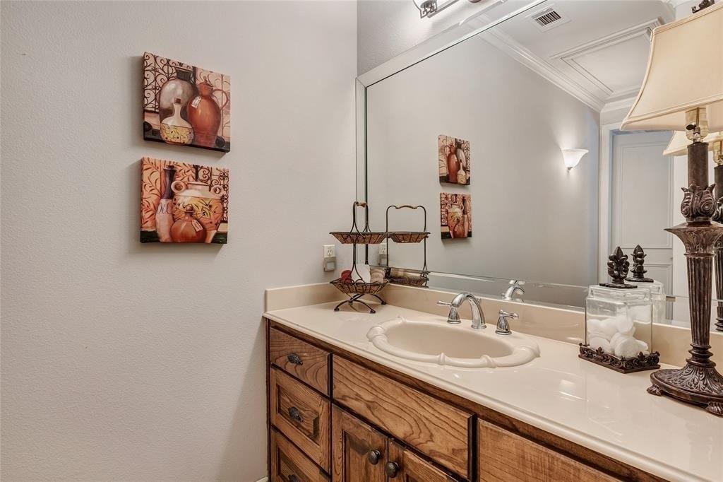 Mustang Dr, Sunnyvale, TX 75182