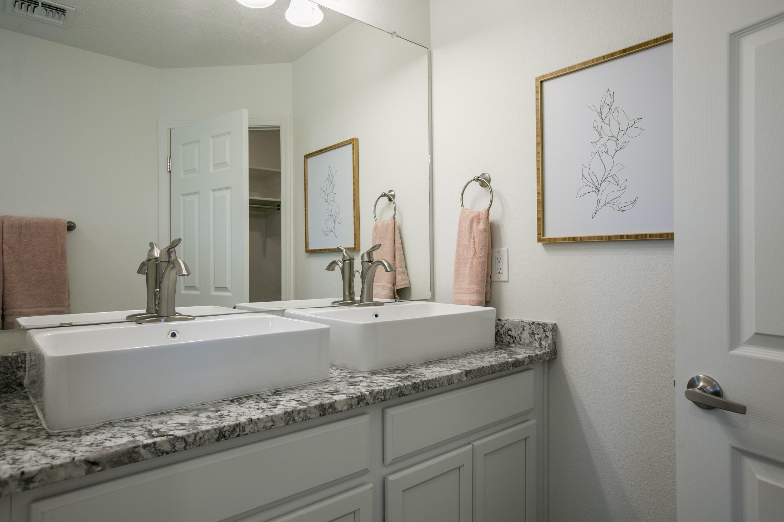 San Clemente Ave Nw, Albuquerque, NM 87107