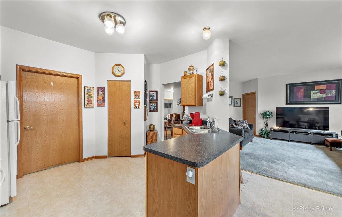 Roosevelt Ave, Lockport, IL 60441