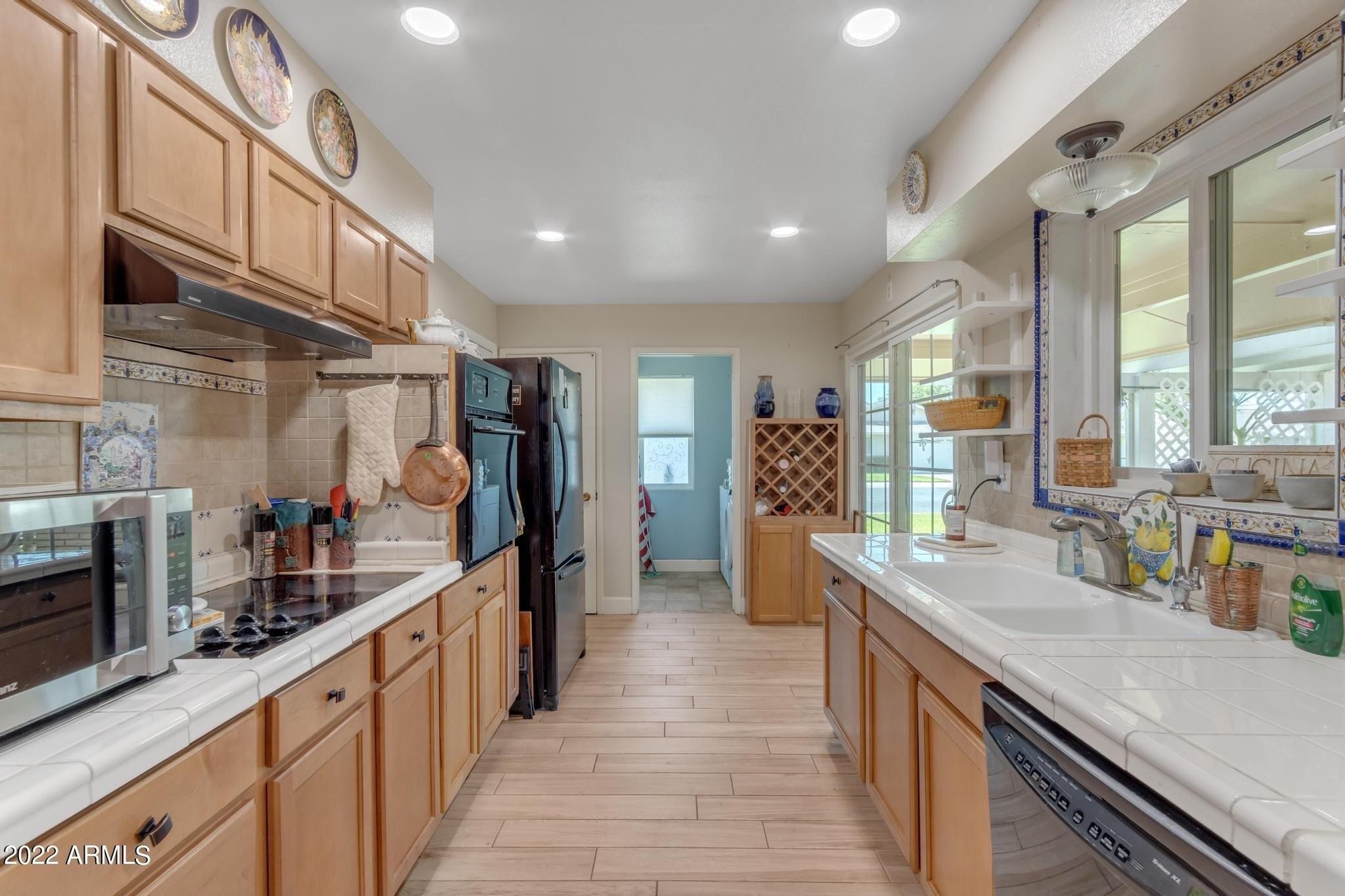N 105th Dr, Sun City, AZ 85351