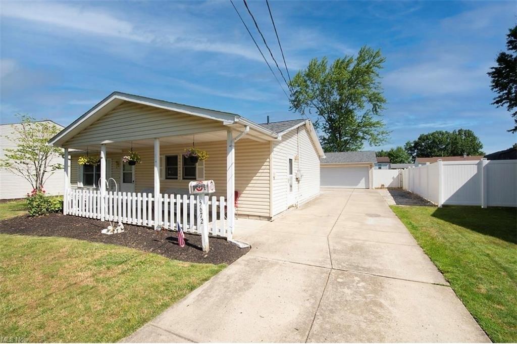 Stanford Ave, Youngstown, OH 44515