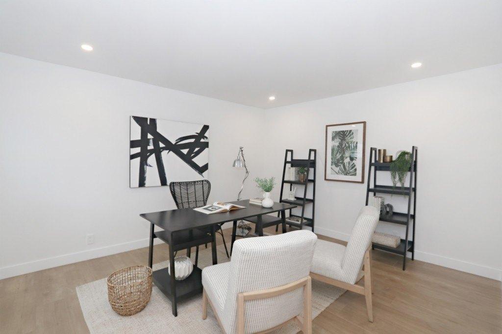Lookout Mountain Ave, Los Angeles, CA 90046