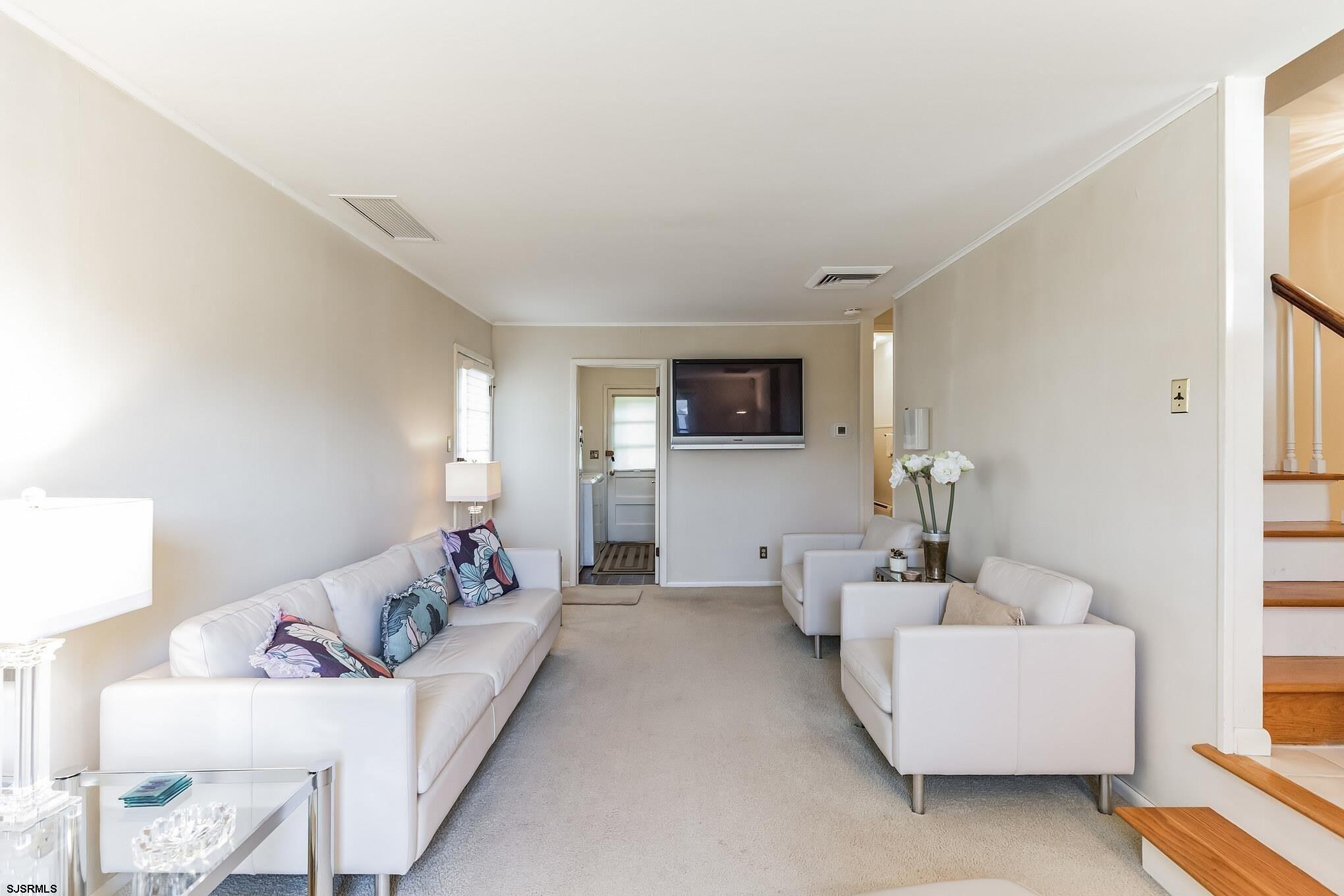 N Douglas Ave, Margate City, NJ 08402