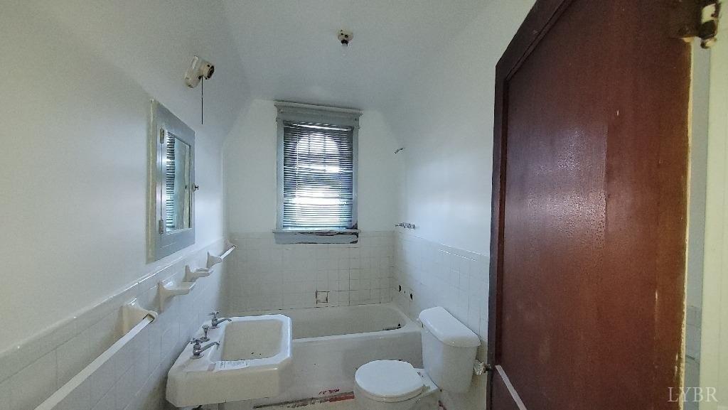 S Amherst Hwy, Madison Heights, VA 24572
