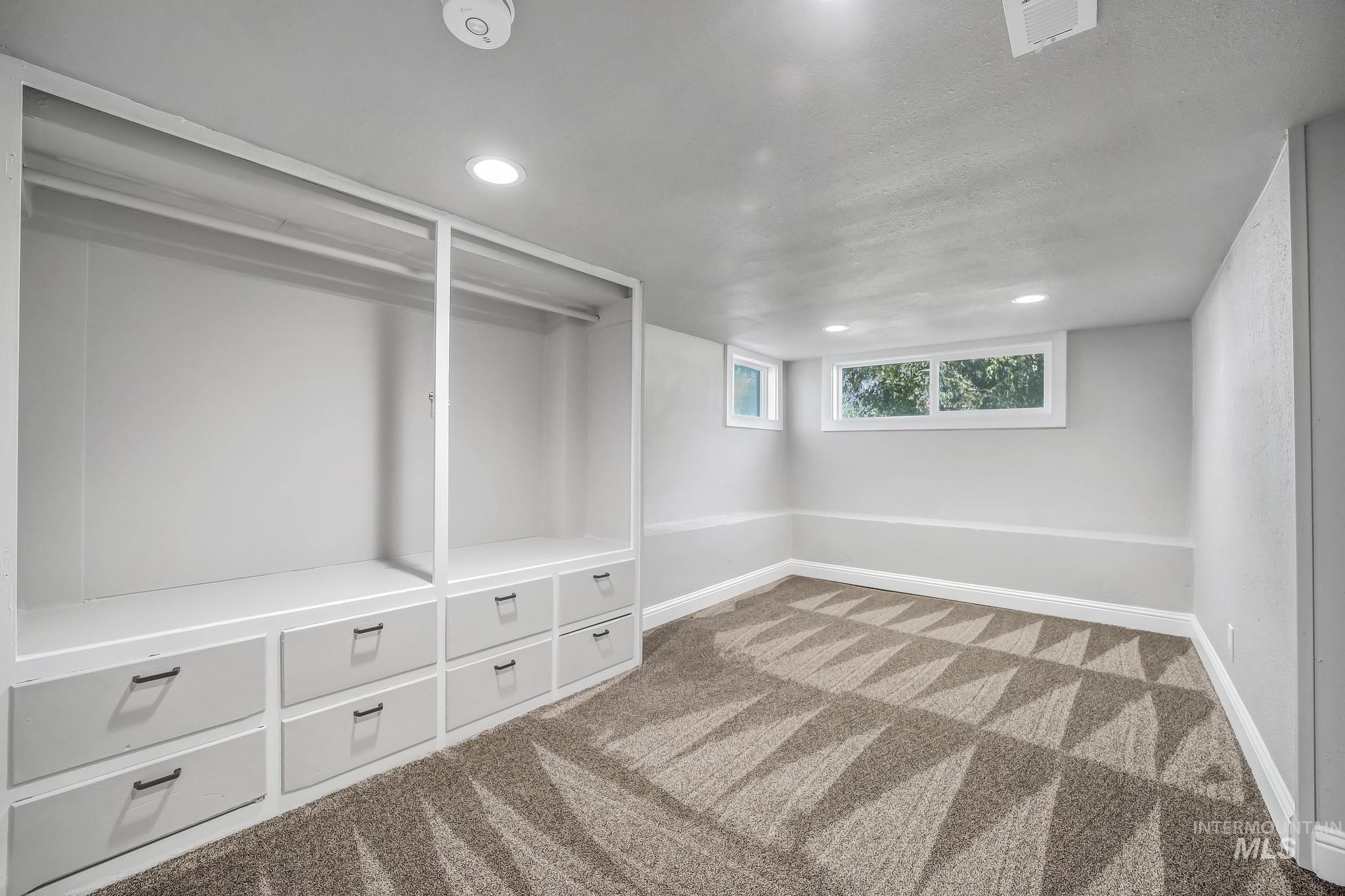 12th Ave N, Buhl, ID 83316