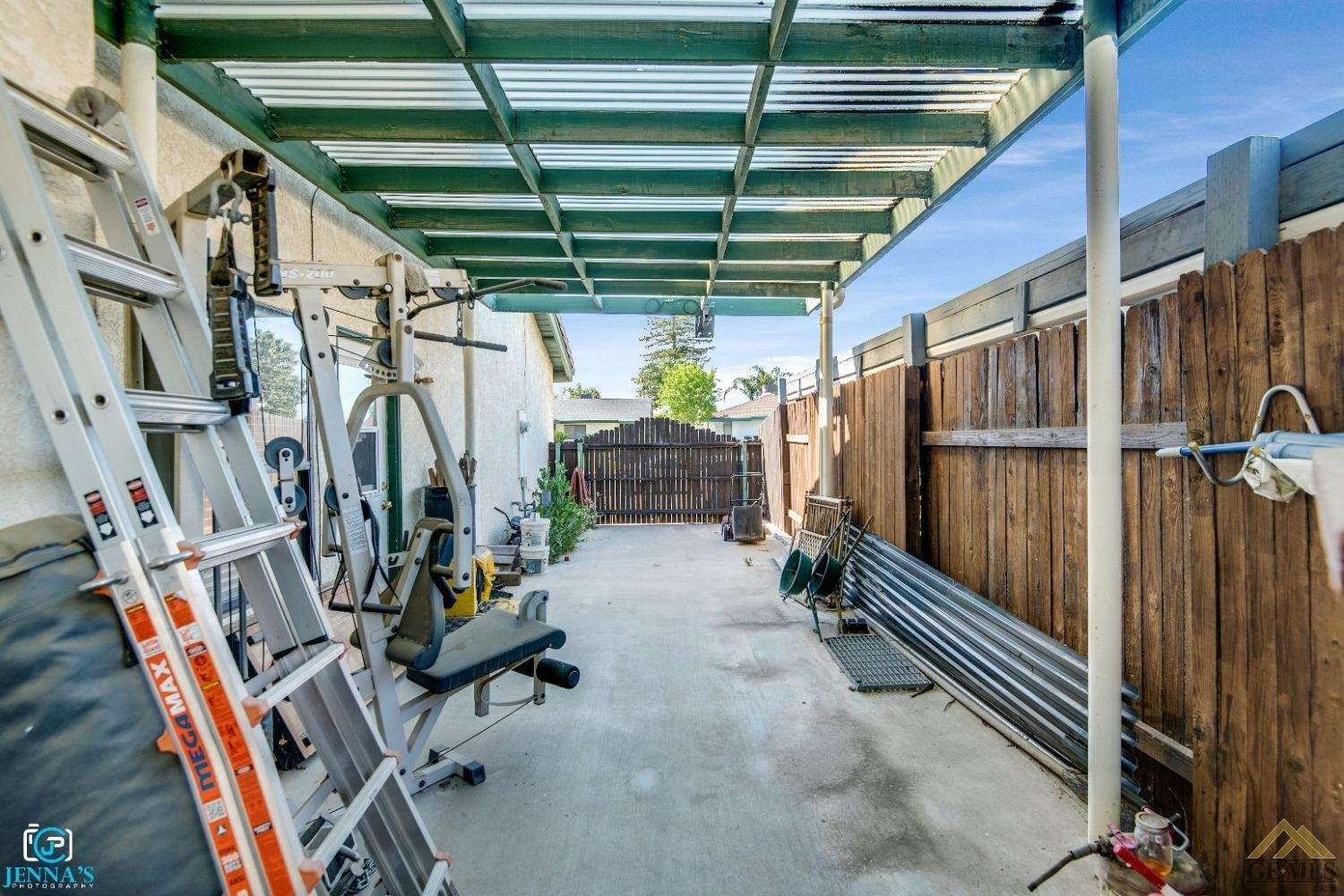 Arleta Ave, Bakersfield, CA 93308