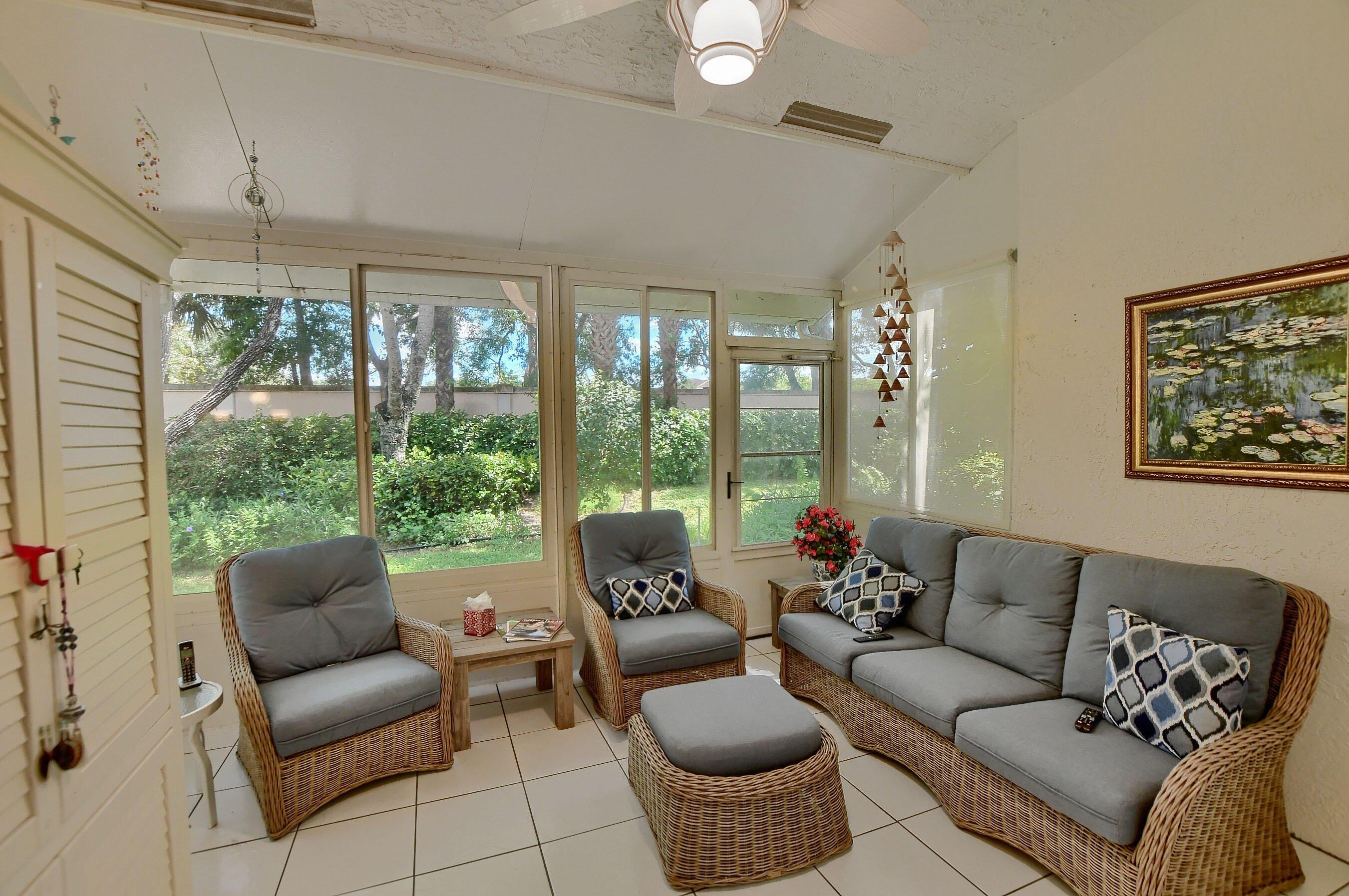 Petunia Rd, Delray Beach, FL 33484