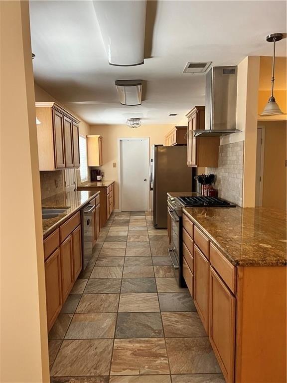 Llano Dr, Portland, TX 78374