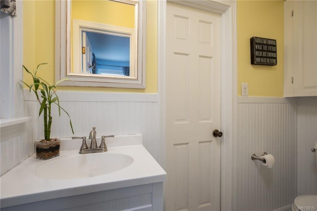S Lincoln Ave, Orchard Park, NY 14127