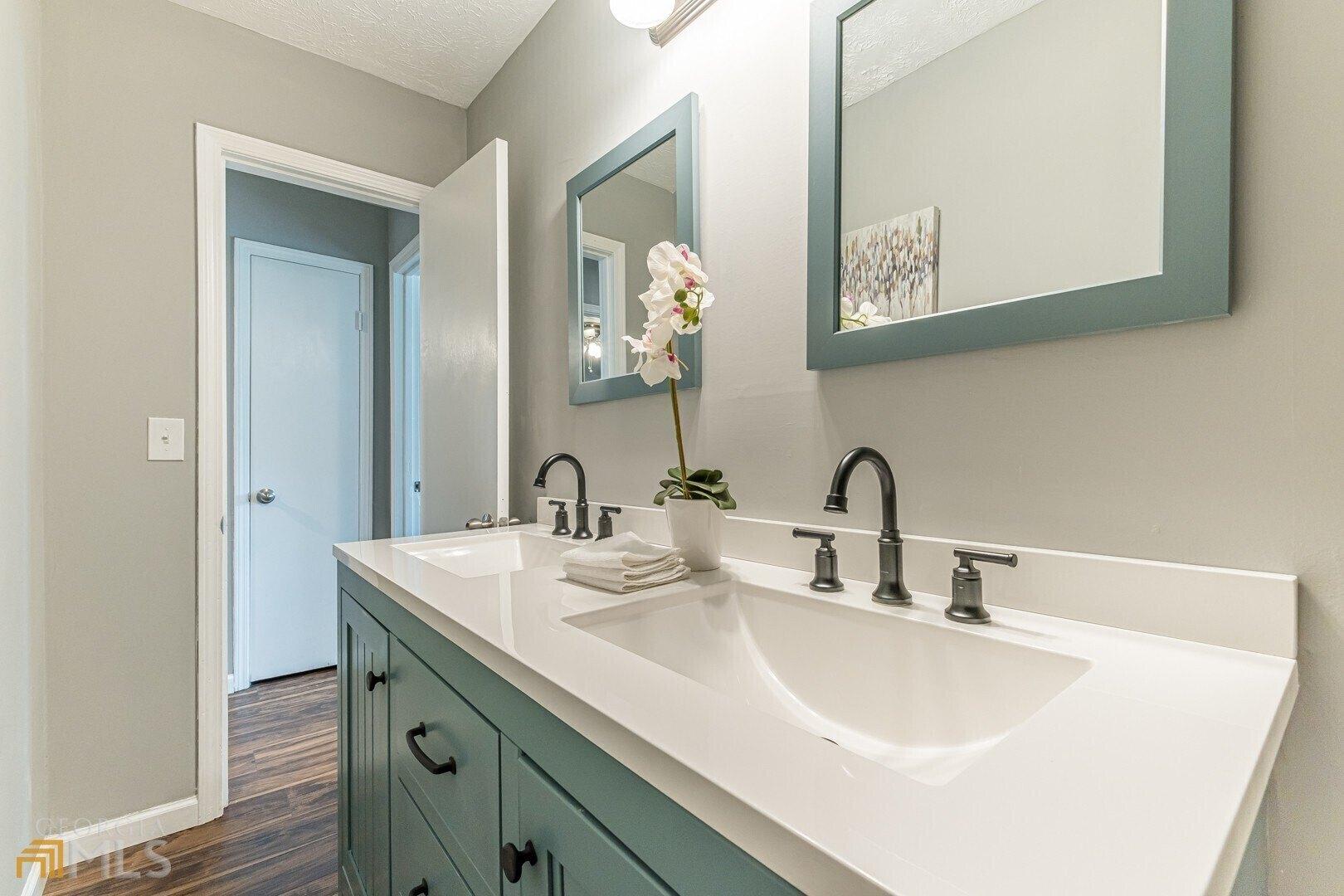 Bryant Dr, Snellville, GA 30039