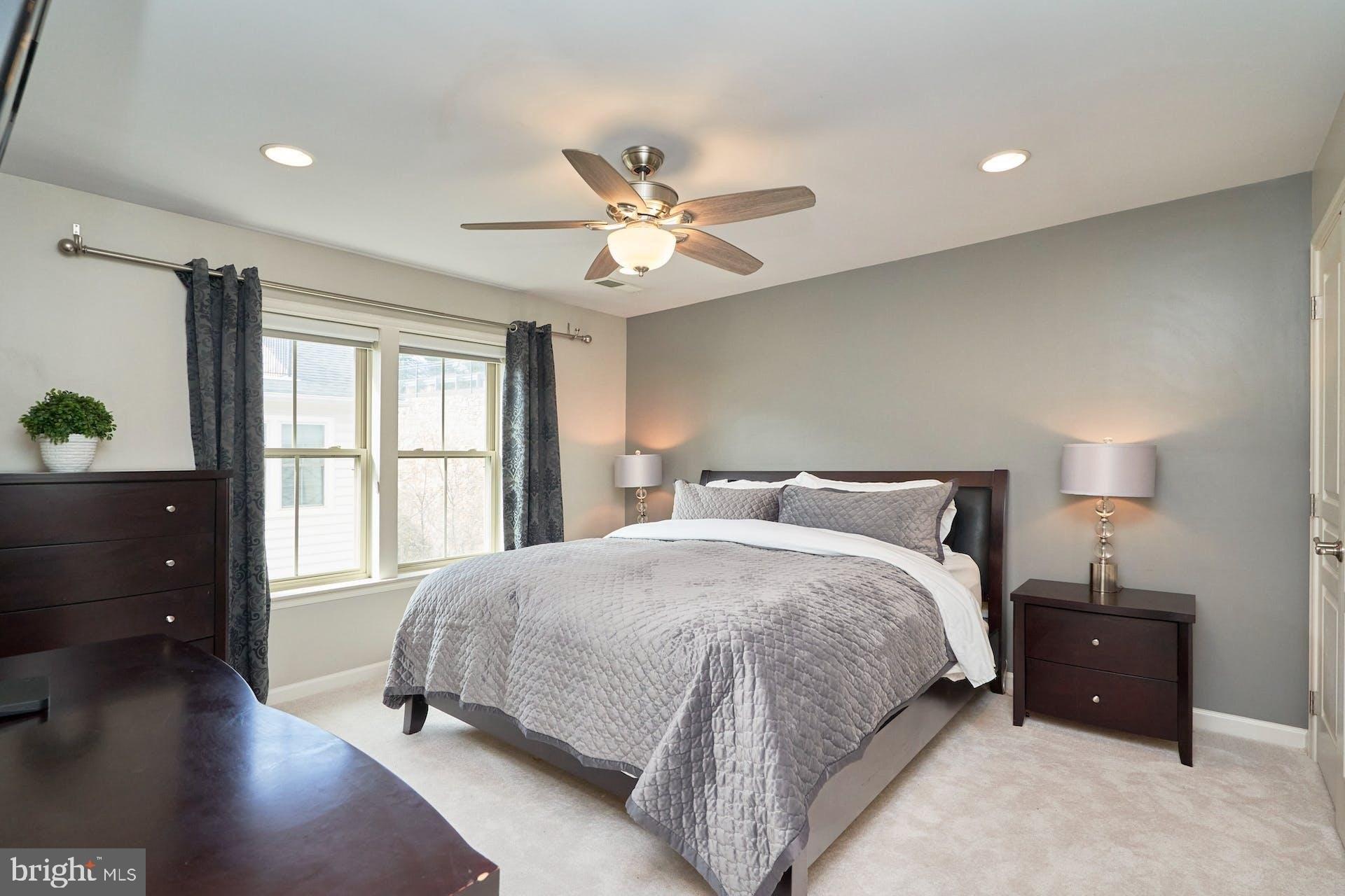 S Kenmore Ct, Arlington, VA 22206