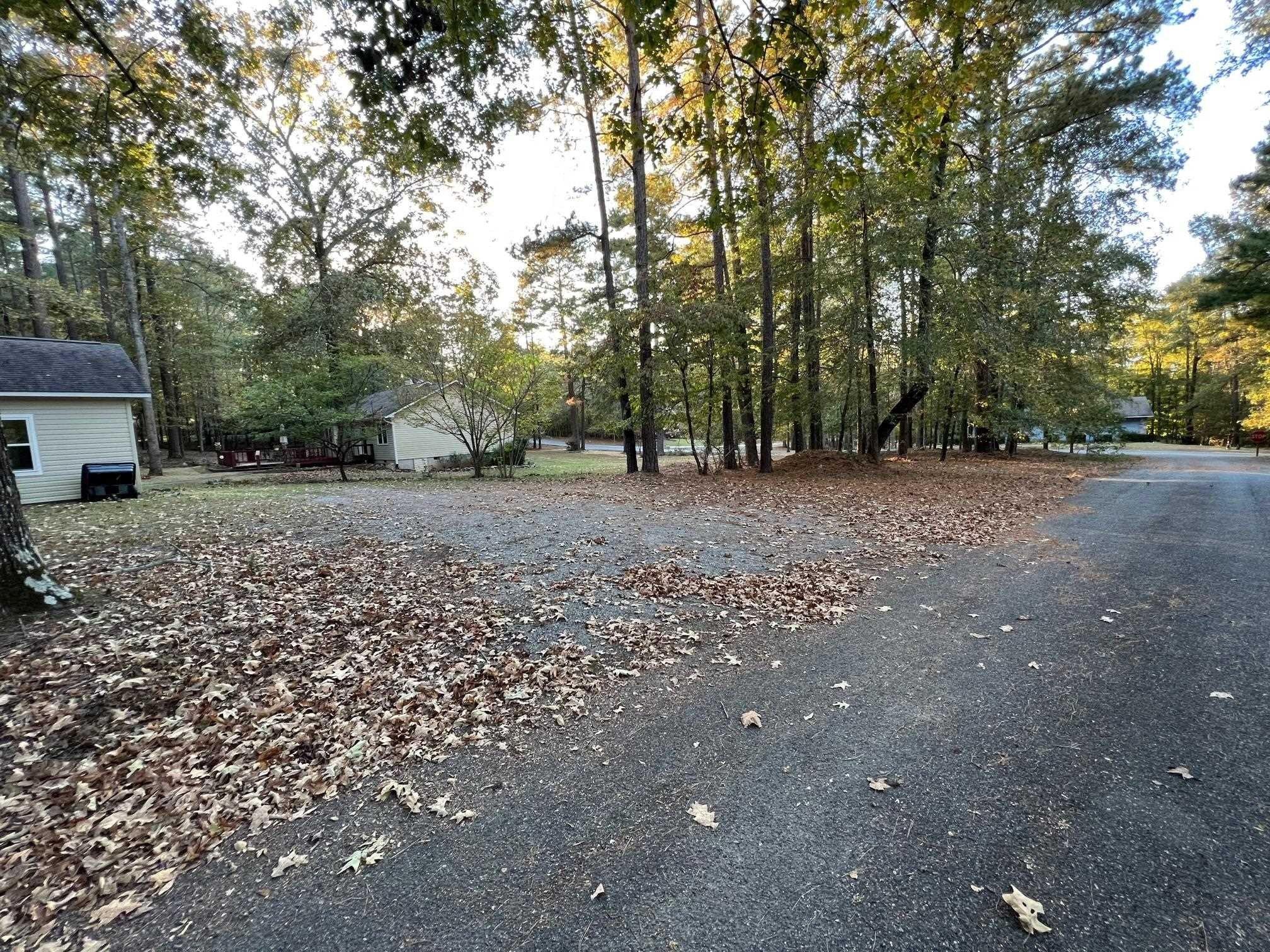 Oak Leaf Cir, Eatonton, GA 31024
