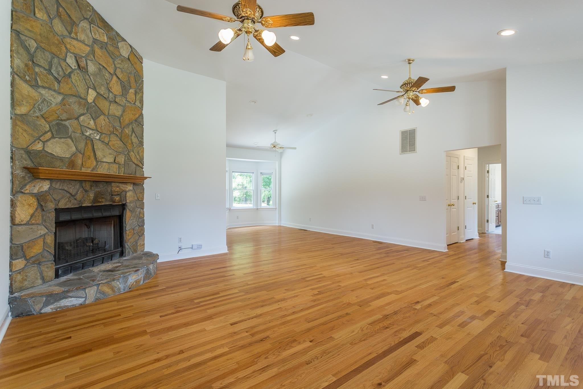Glen Forrest Dr, Chapel Hill, NC 27517