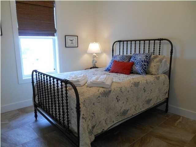 E Gorrie Dr, Saint George Island, FL 32328