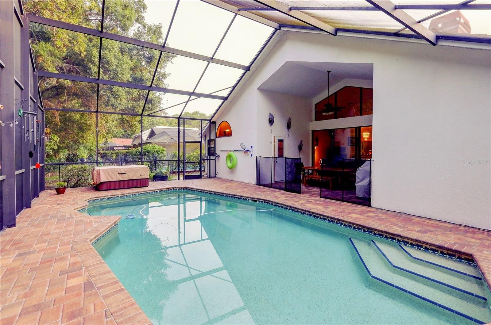 Crestridge Cir, Tarpon Springs, FL 34688