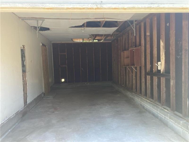 E Royal Ct, Macon, GA 31217