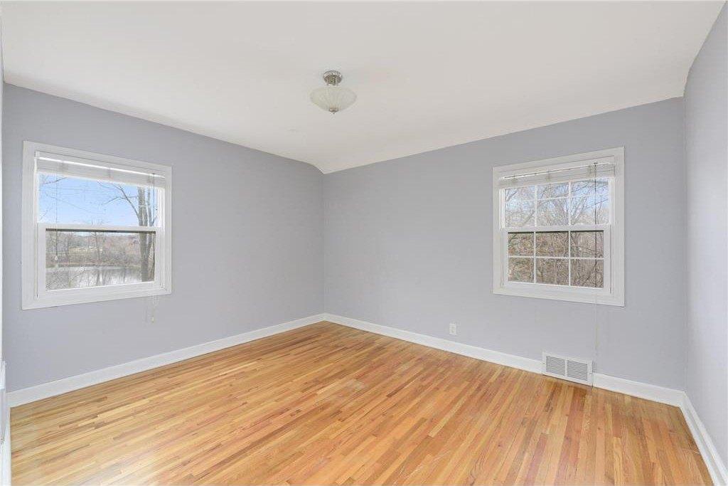 Mill St, Excelsior, MN 55331