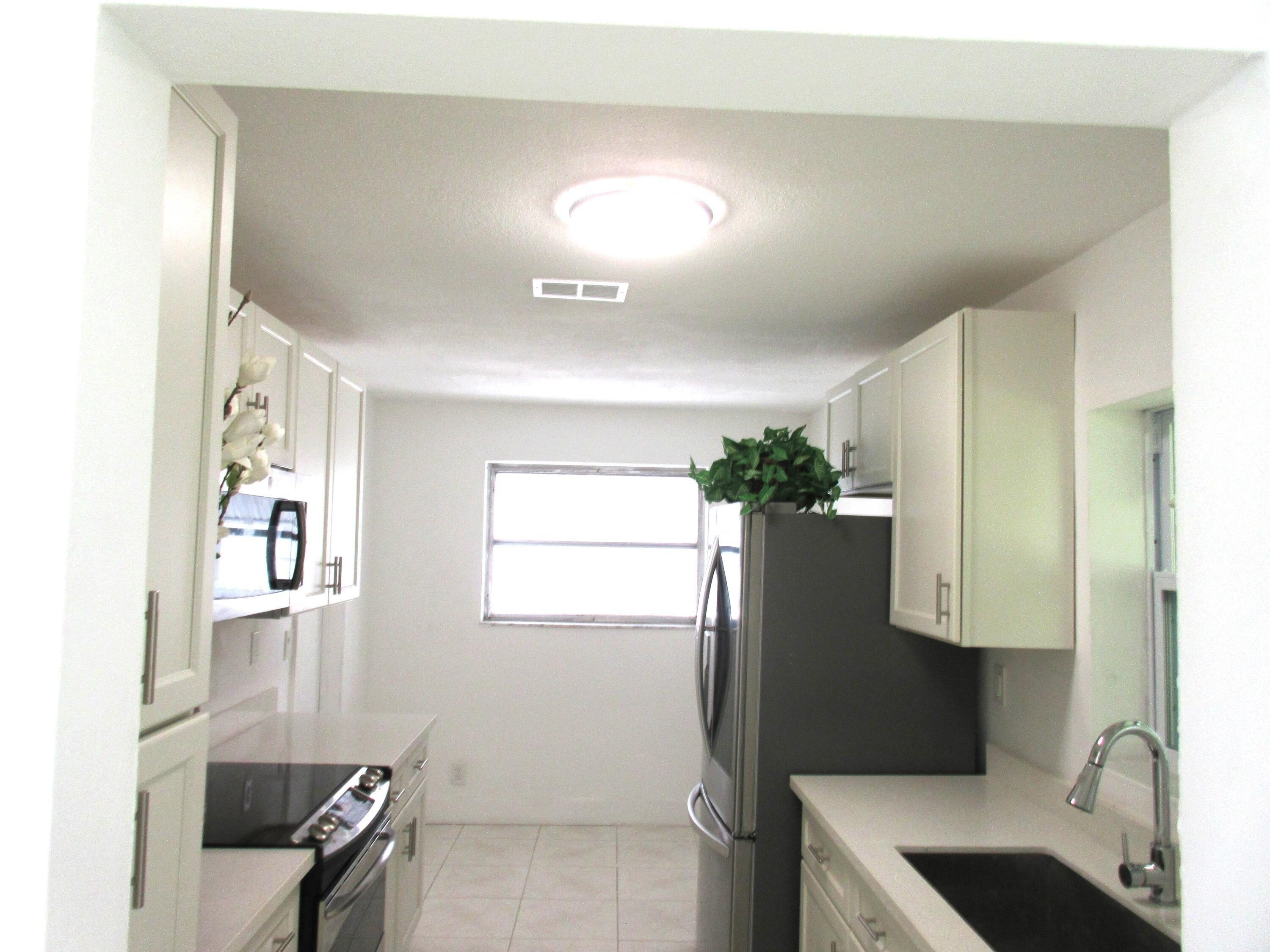 Nw 48th Ave, Tamarac, FL 33319