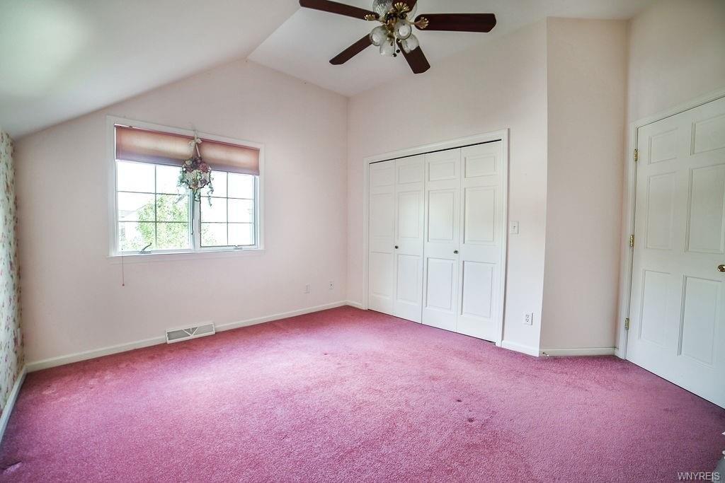 Bridle Path Ln, Lewiston, NY 14092