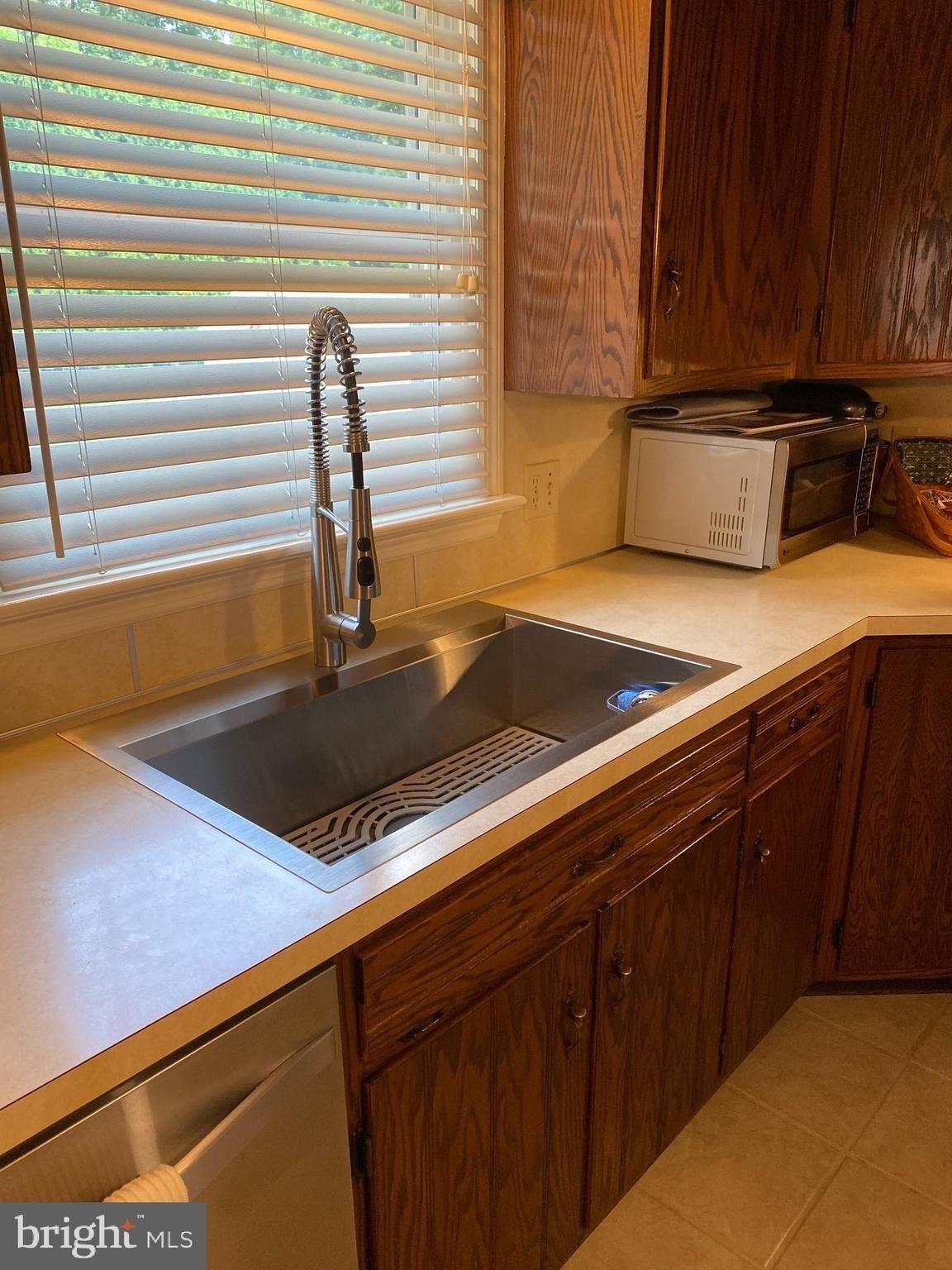 Cherry St, Lebanon, PA 17046
