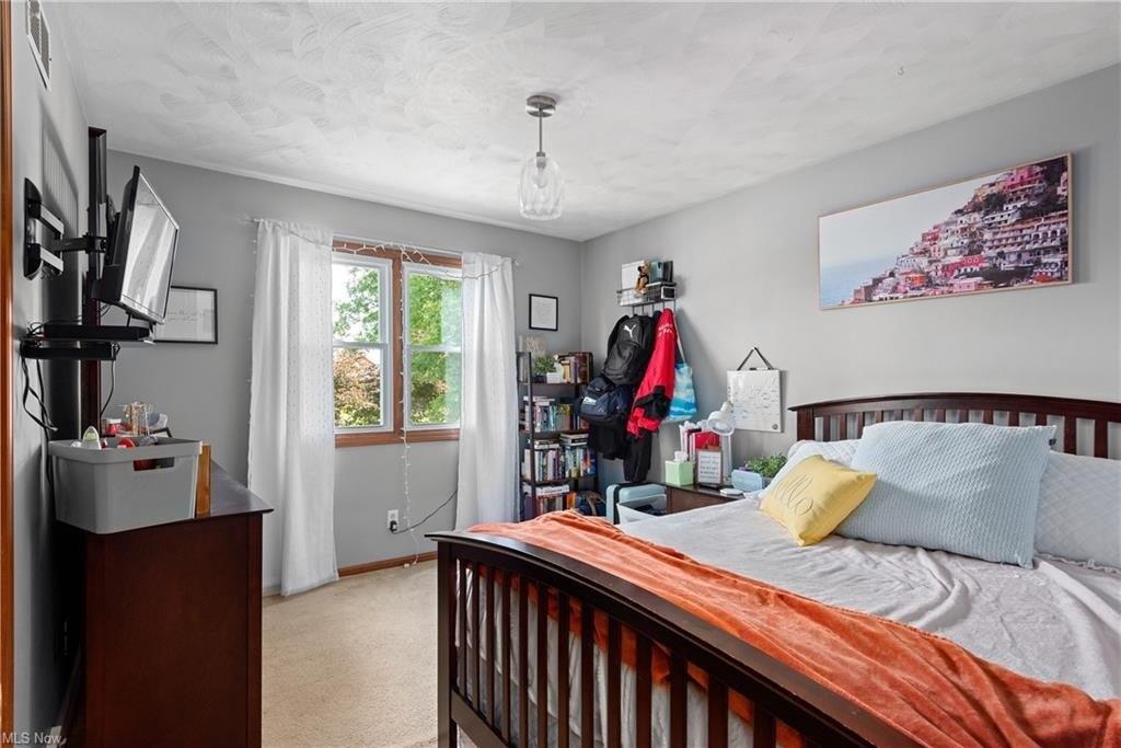 Hilltop Dr, Poland, OH 44514