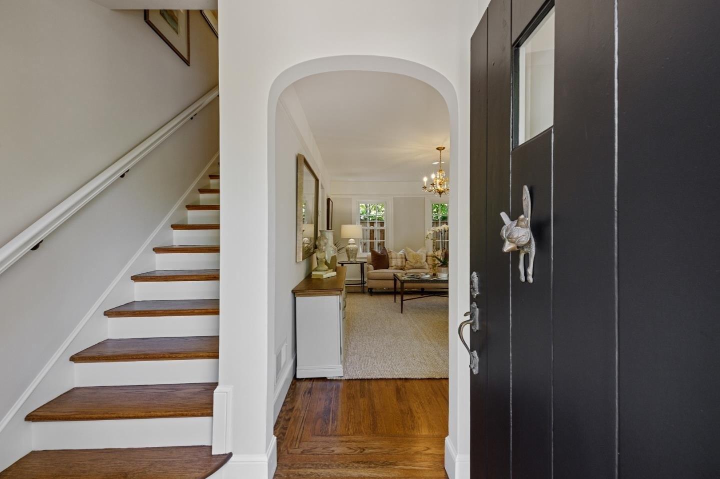 Hawthorne Ave, Palo Alto, CA 94301