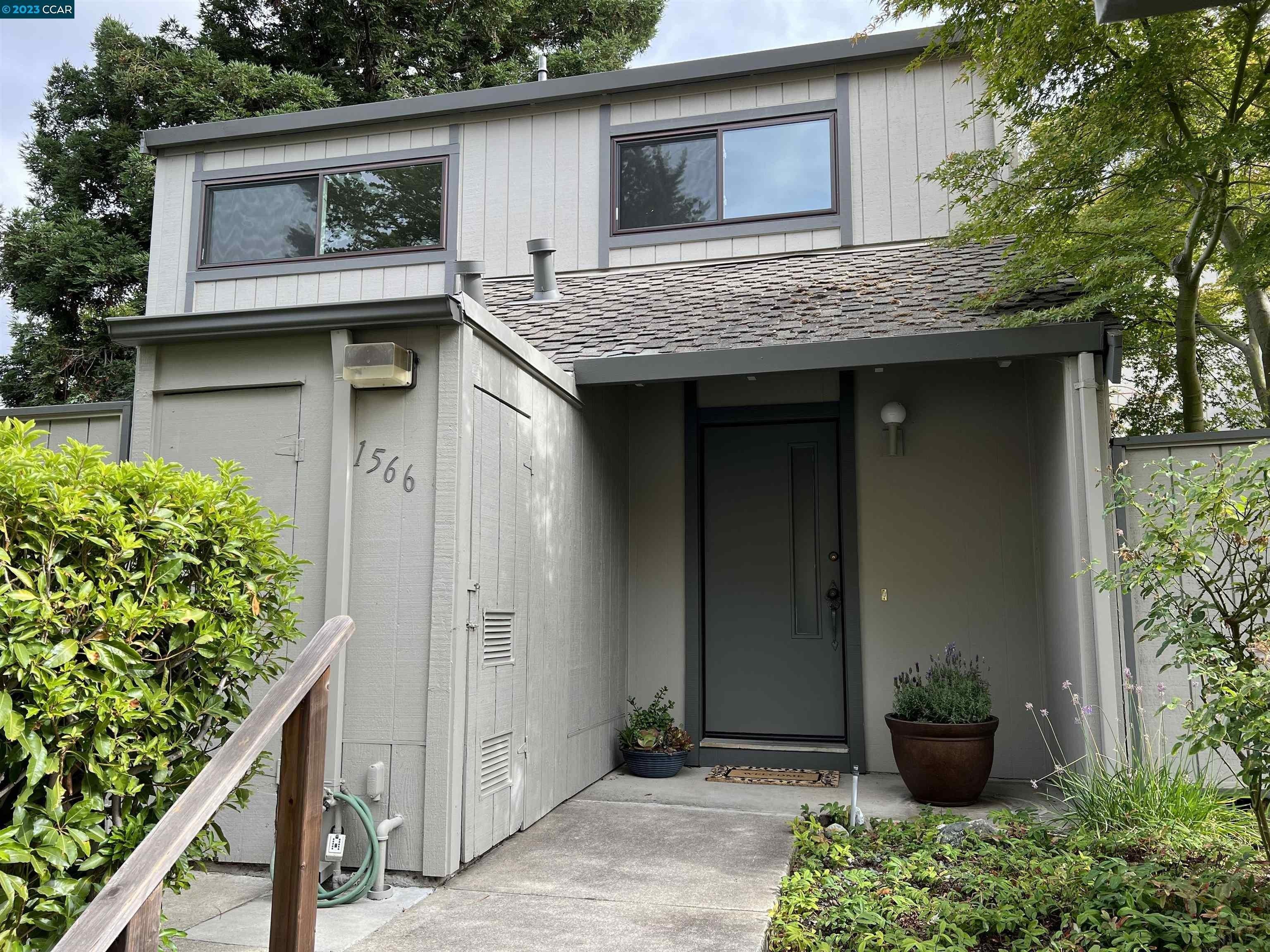 Ashwood Dr, Martinez, CA 94553