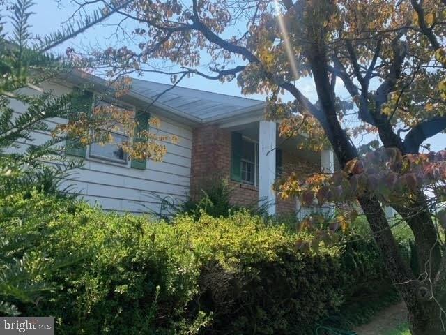 Christopher Dr, Southampton, PA 18966