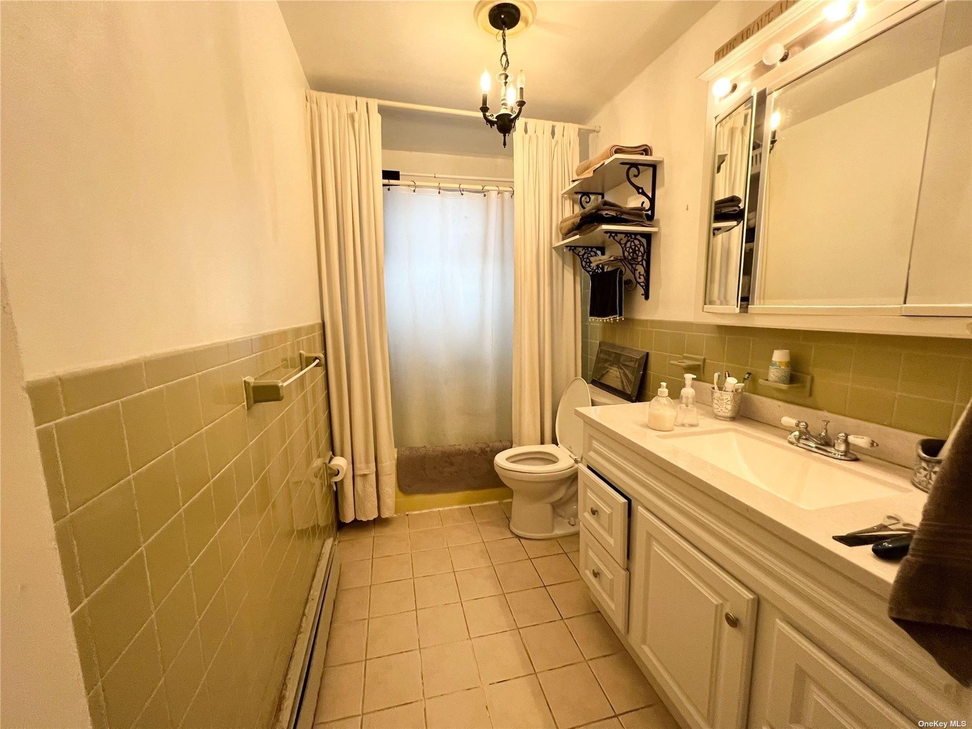 79th St, East Elmhurst, NY 11370