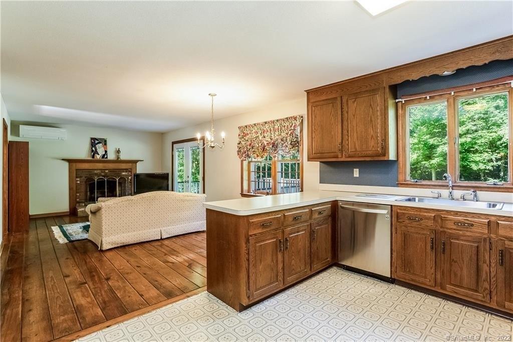 West St, Hebron, CT 06248