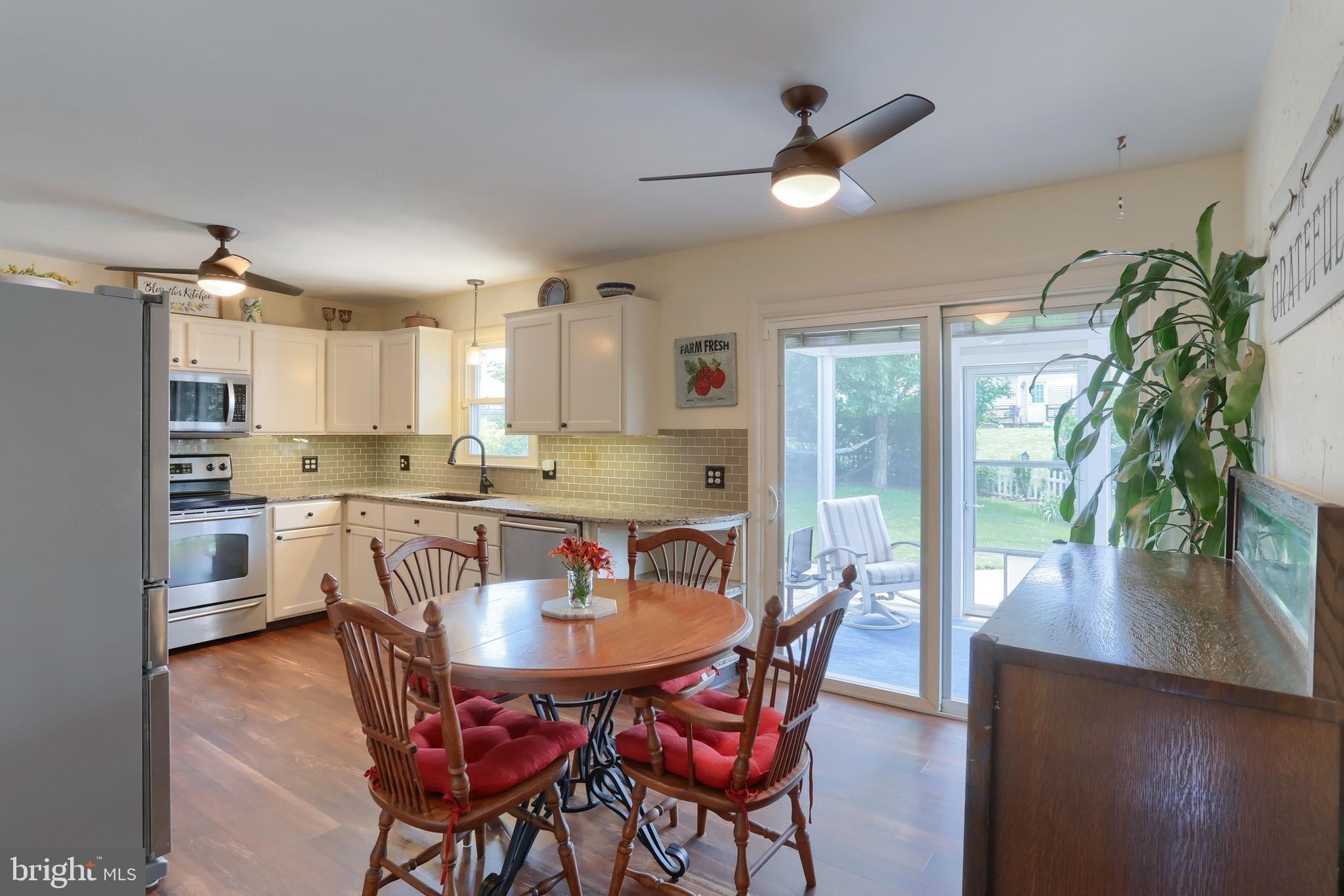 W Walnut St, Cleona, PA 17042
