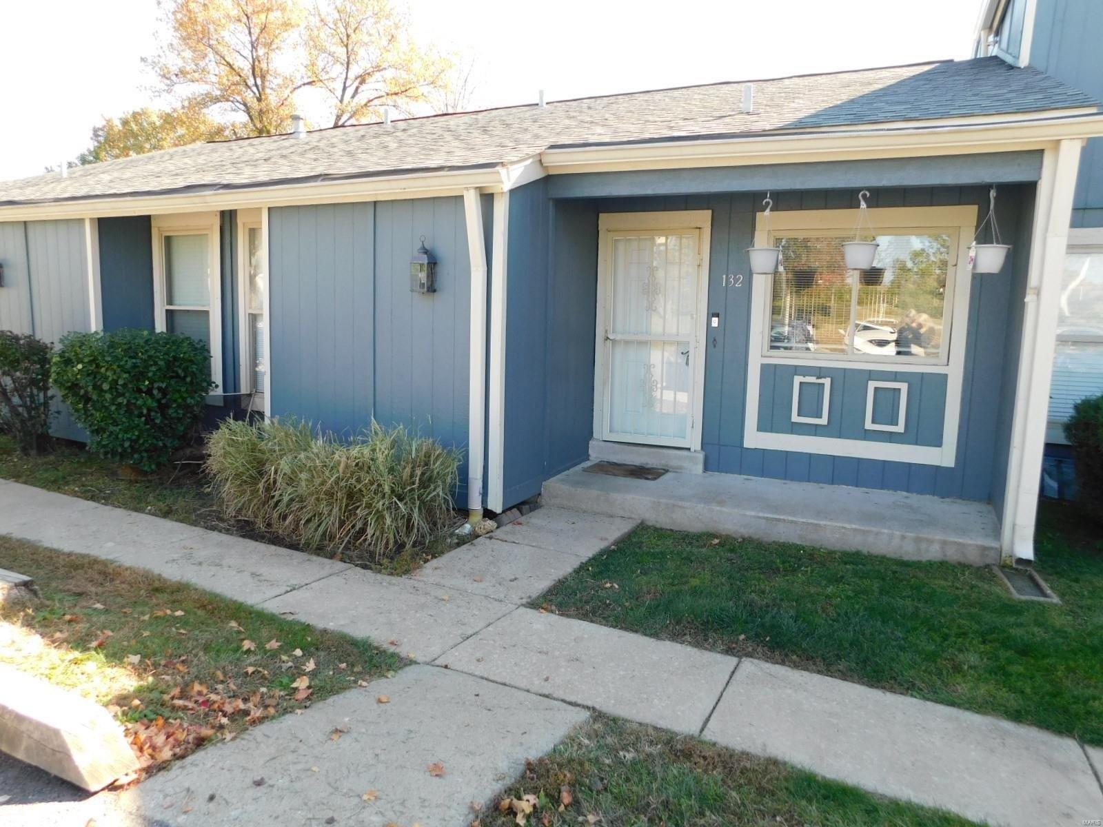 Harbor View Dr, Lake Saint Louis, MO 63367