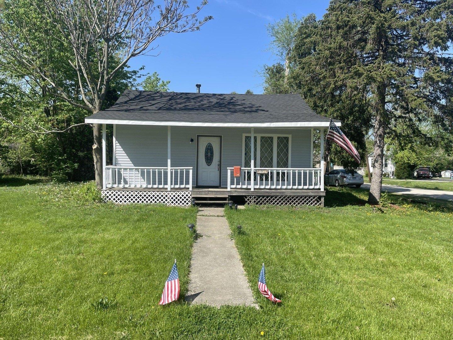N Pearl St, Willow Springs, IL 60480