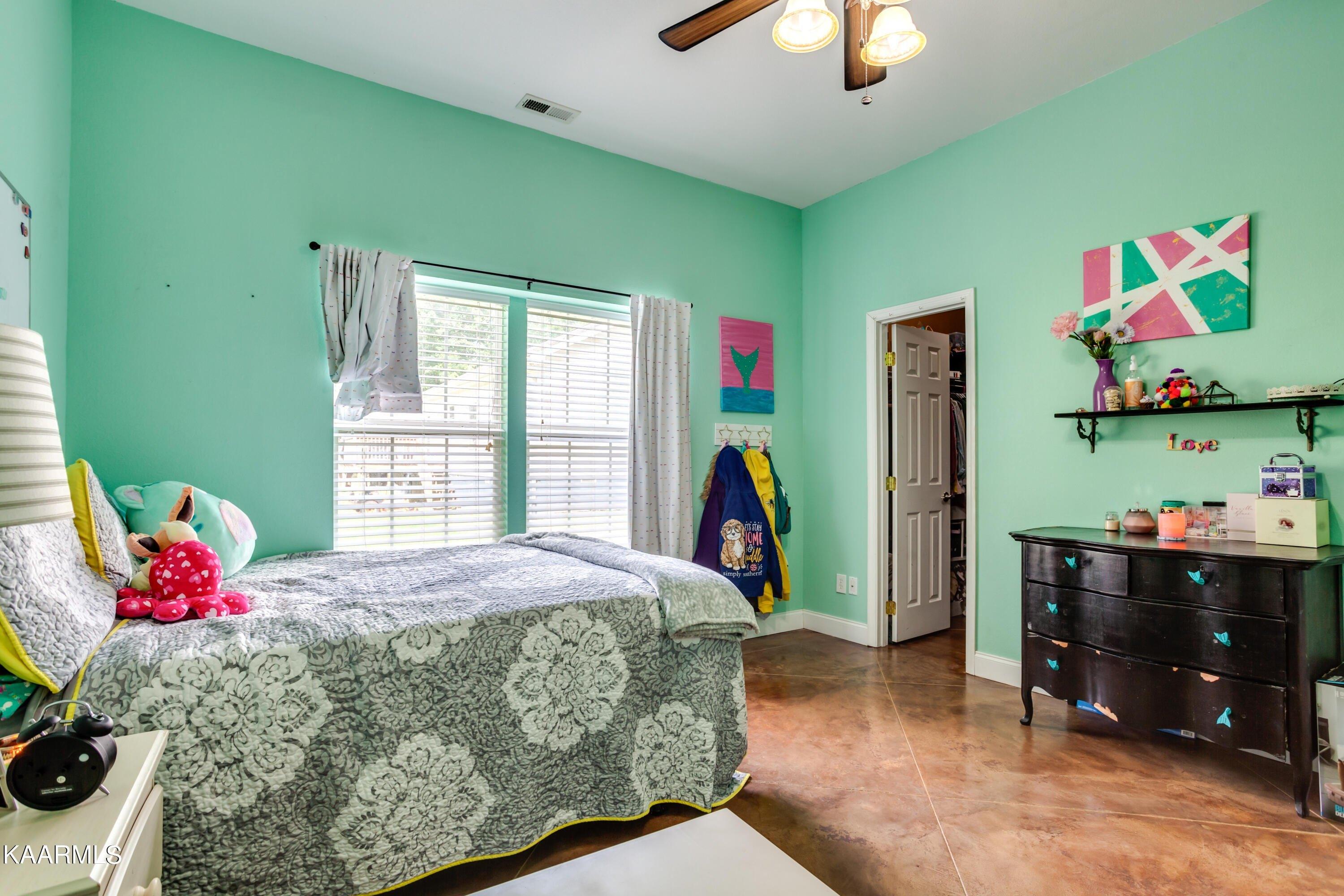 Lawnville Rd, Kingston, TN 37763
