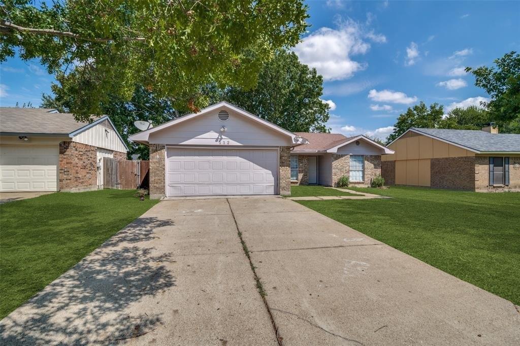 Mapleridge Dr, Rockwall, TX 75032
