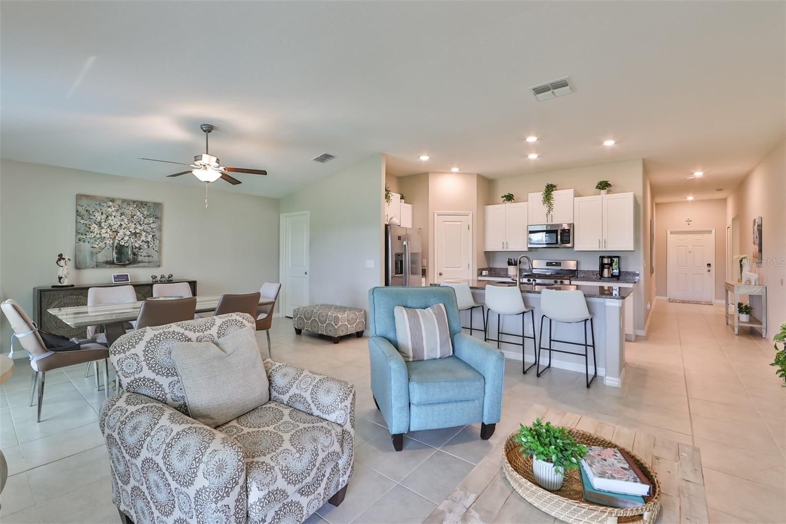 Bounding Home St, Sun City Center, FL 33573