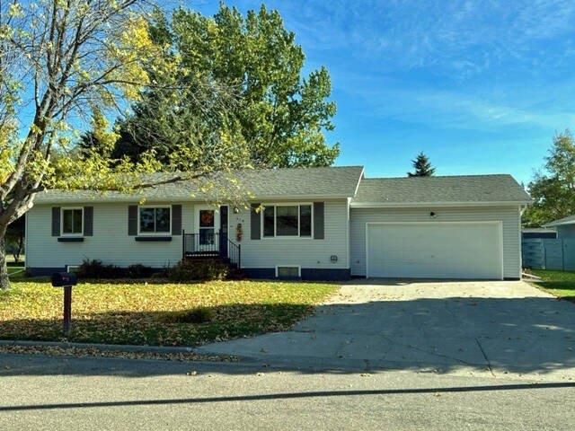 Village Ave Se, Devils Lake, ND 58301