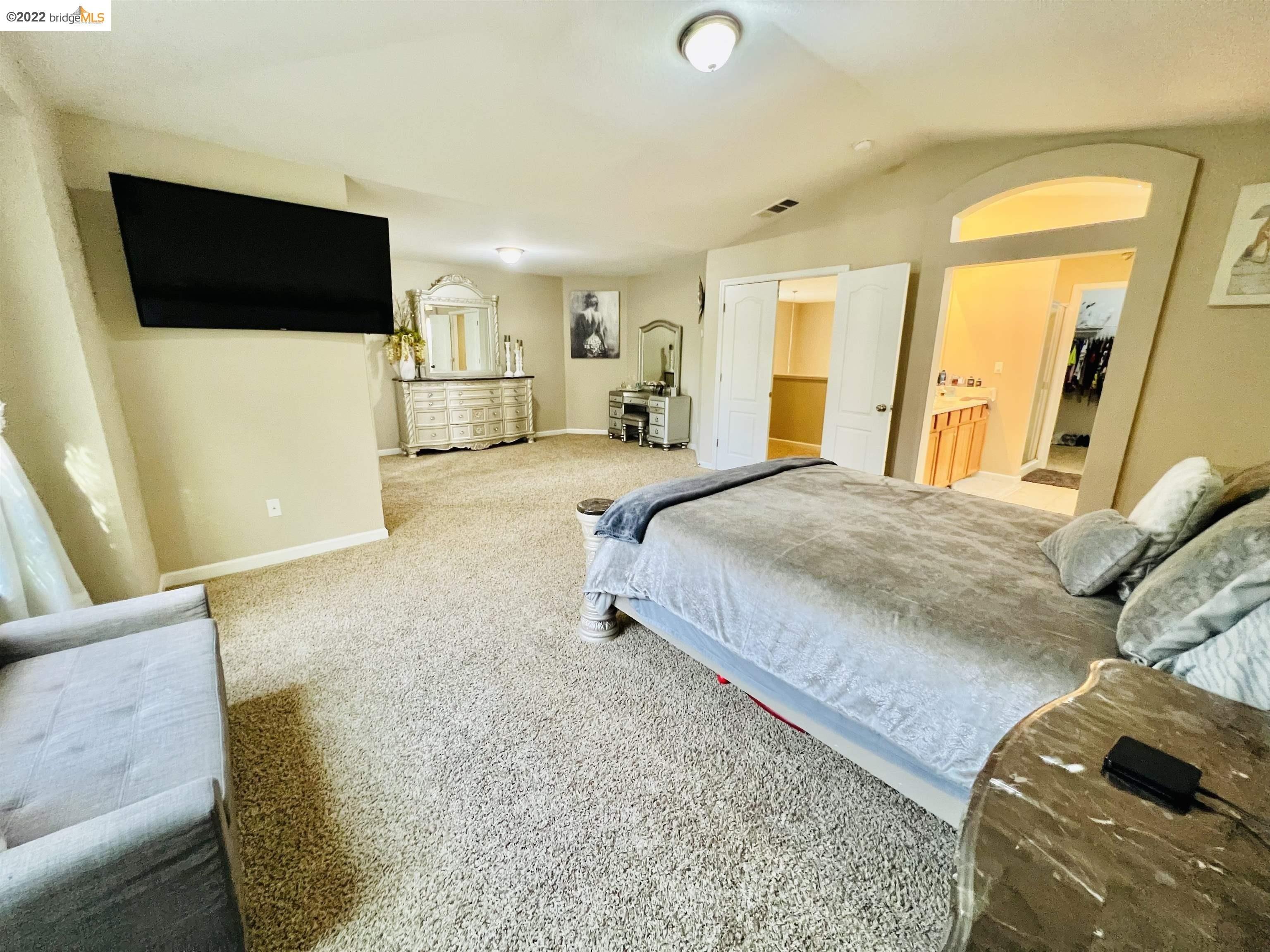 English Oak Cir, Stockton, CA 95209