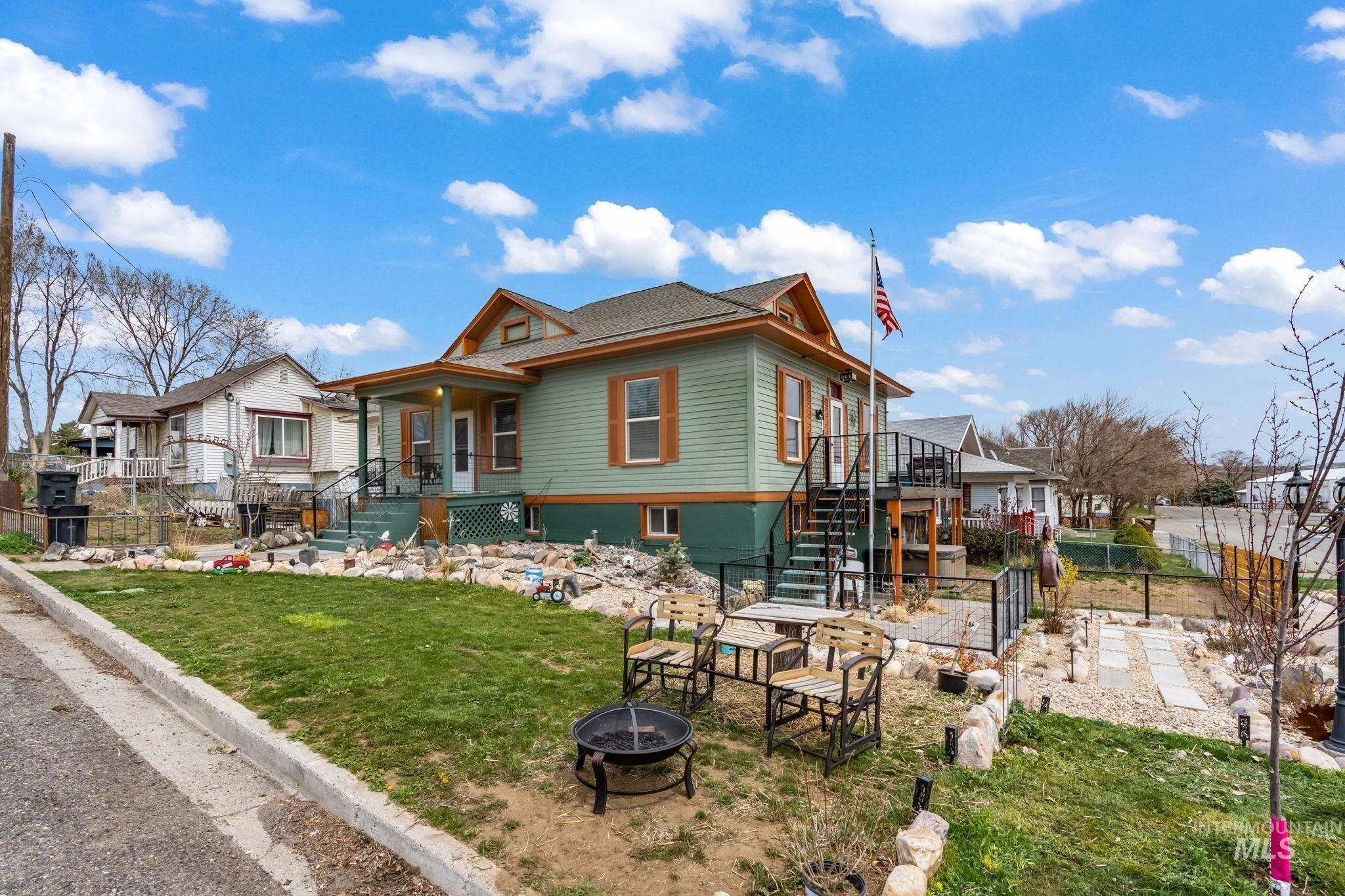 N Logan St, Glenns Ferry, ID 83623
