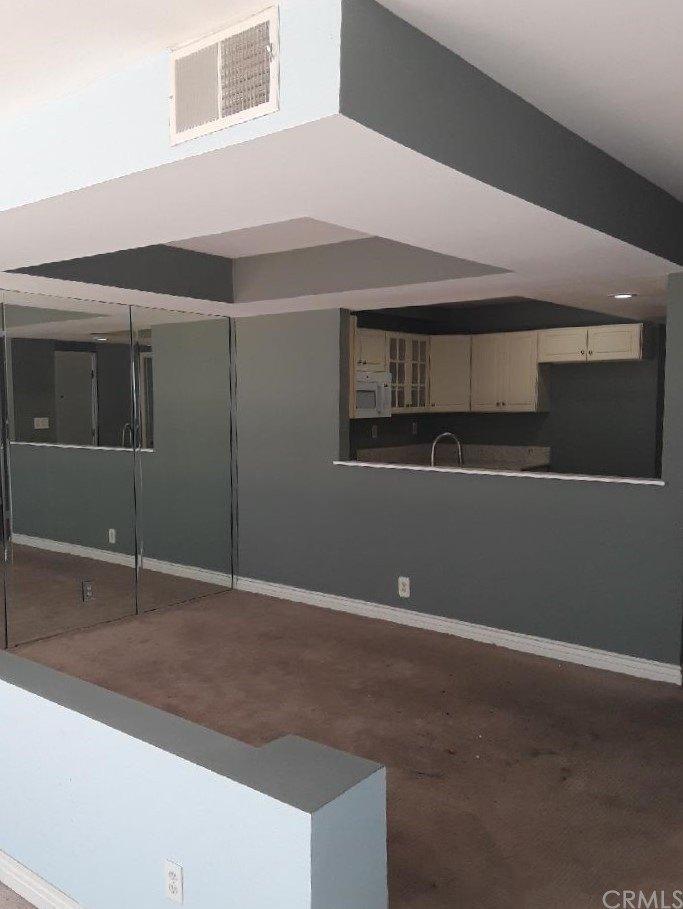 Sparkler Dr, Huntington Beach, CA 92649