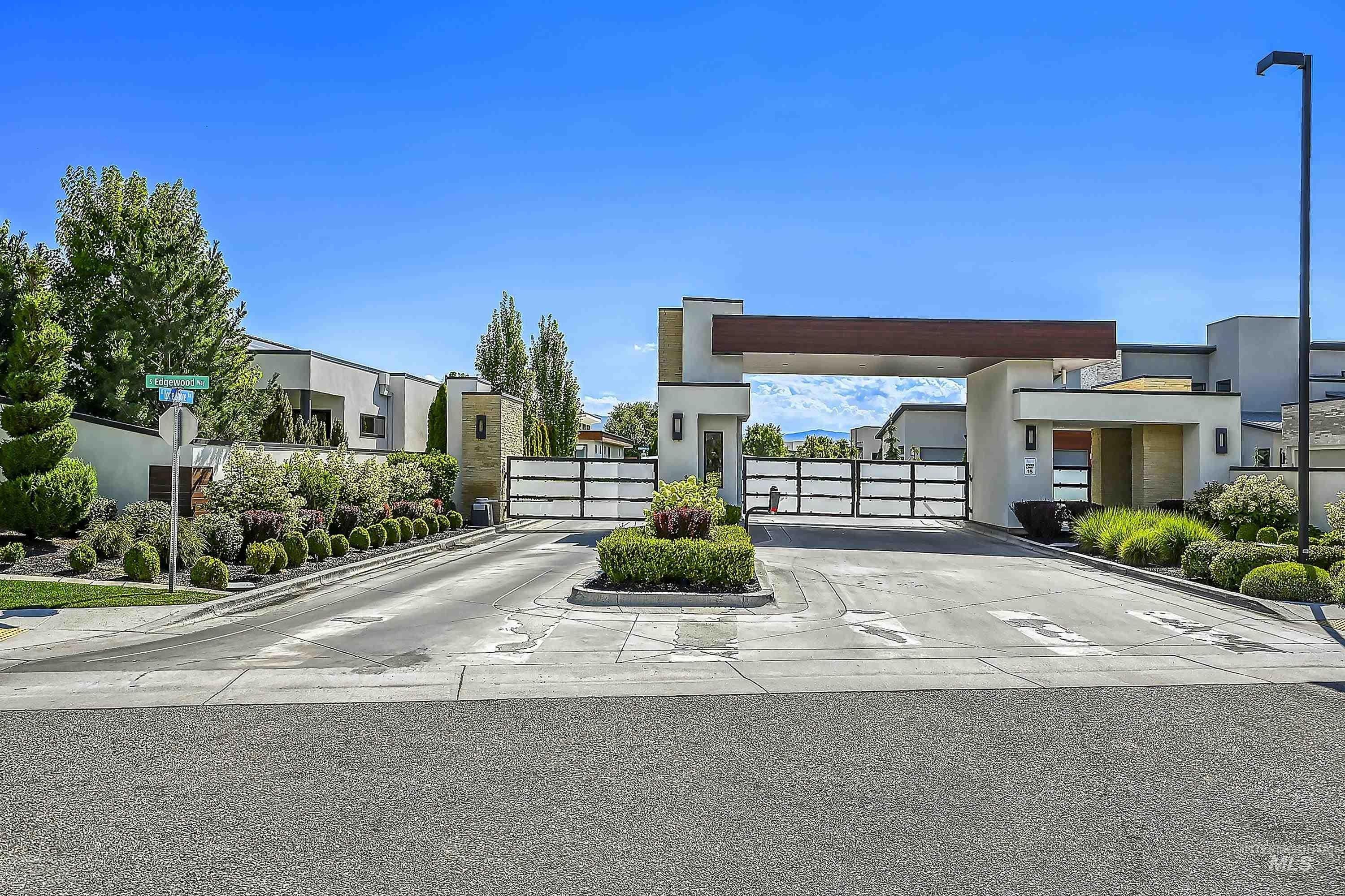 S Don Vincent Ln, Eagle, ID 83616