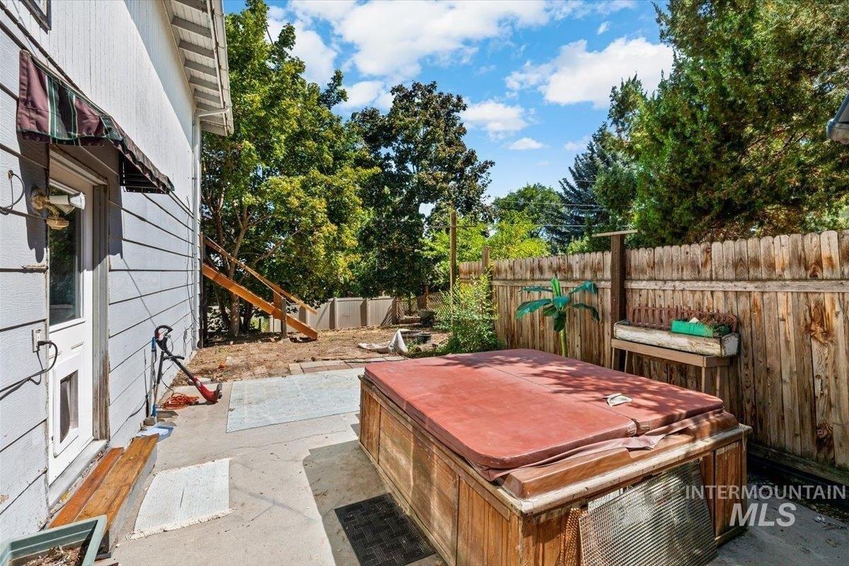 Rio Vista Dr, Caldwell, ID 83607