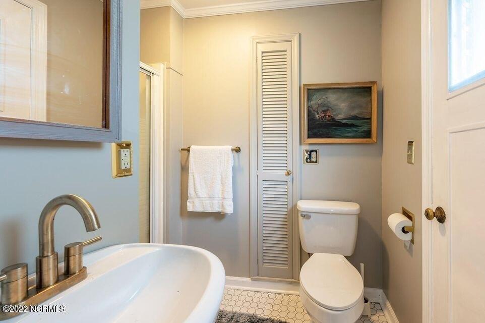 Bayview Rd, Bath, NC 27808