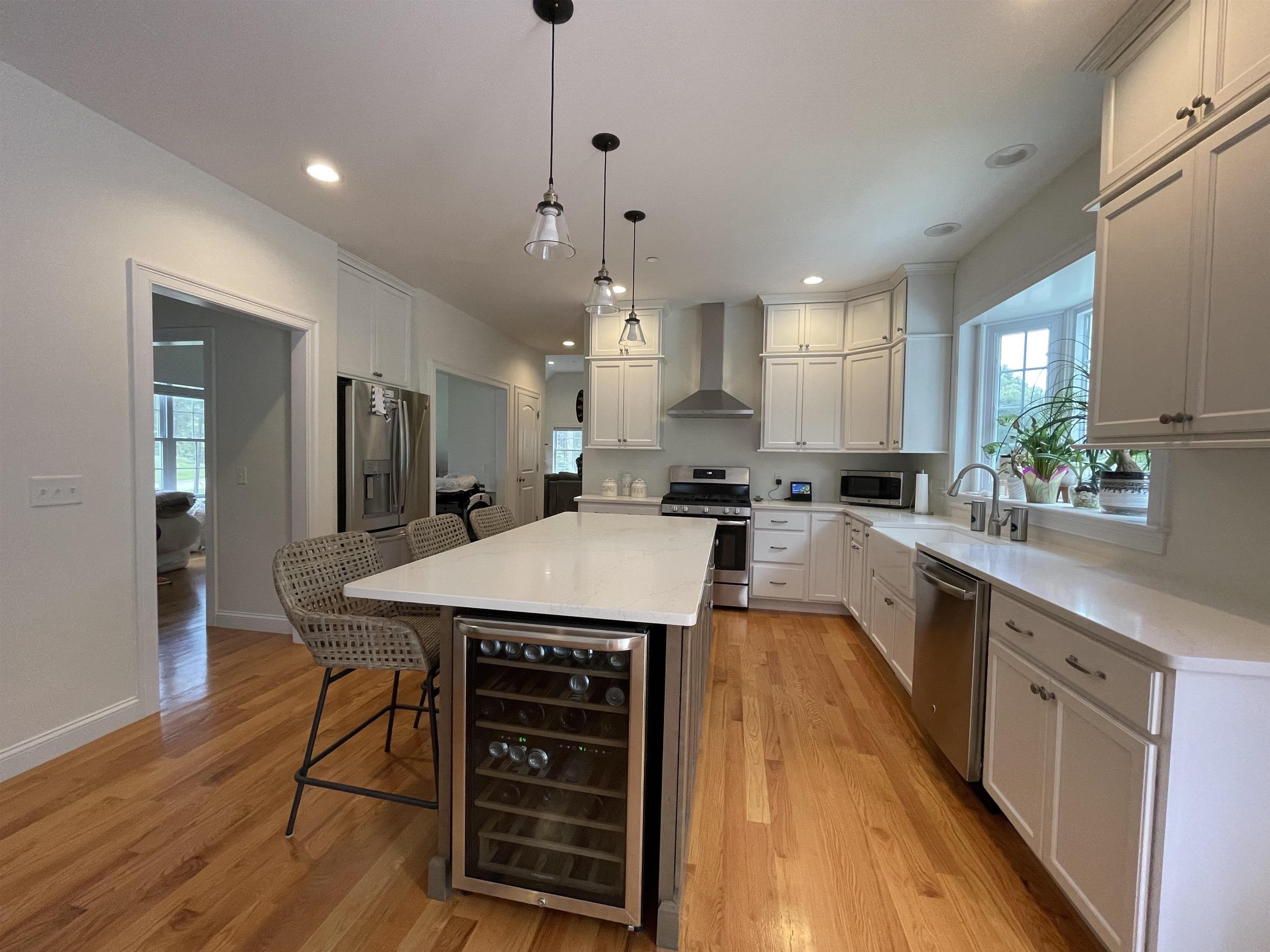 Hummingbird Ln, Salem, NH 03079
