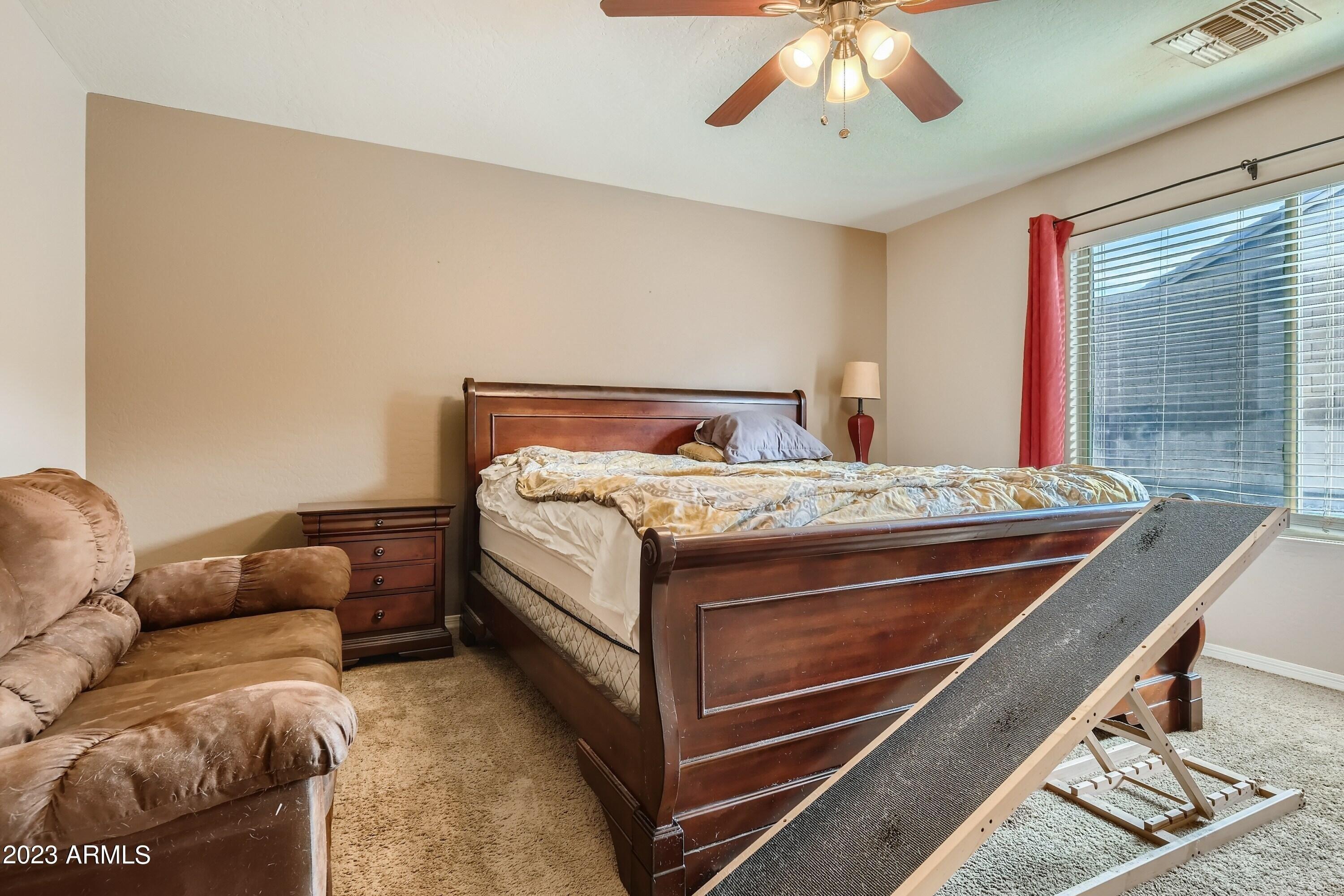 W Desert Hills Dr, San Tan Valley, AZ 85143