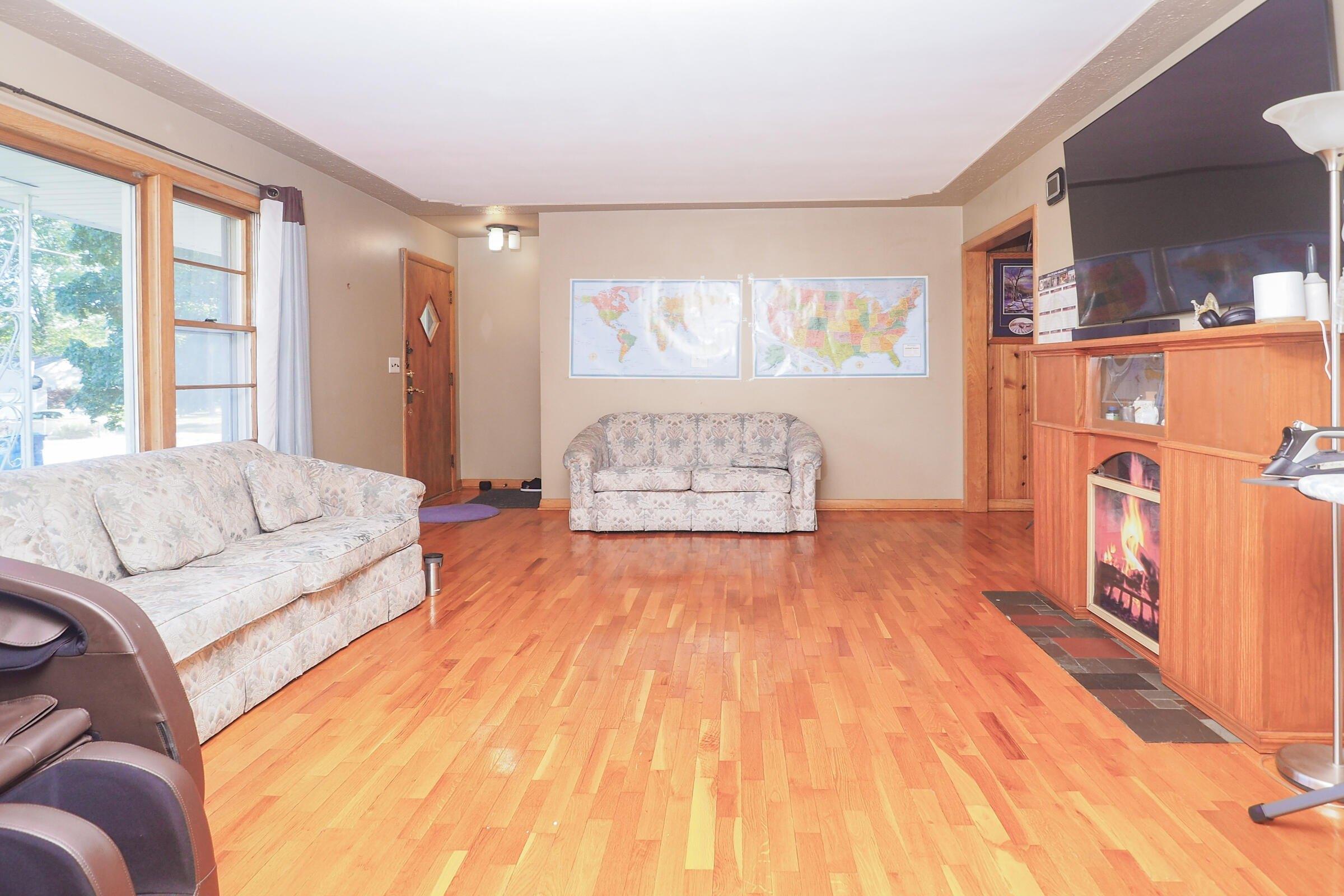 Meadow Dr, Battle Creek, MI 49015