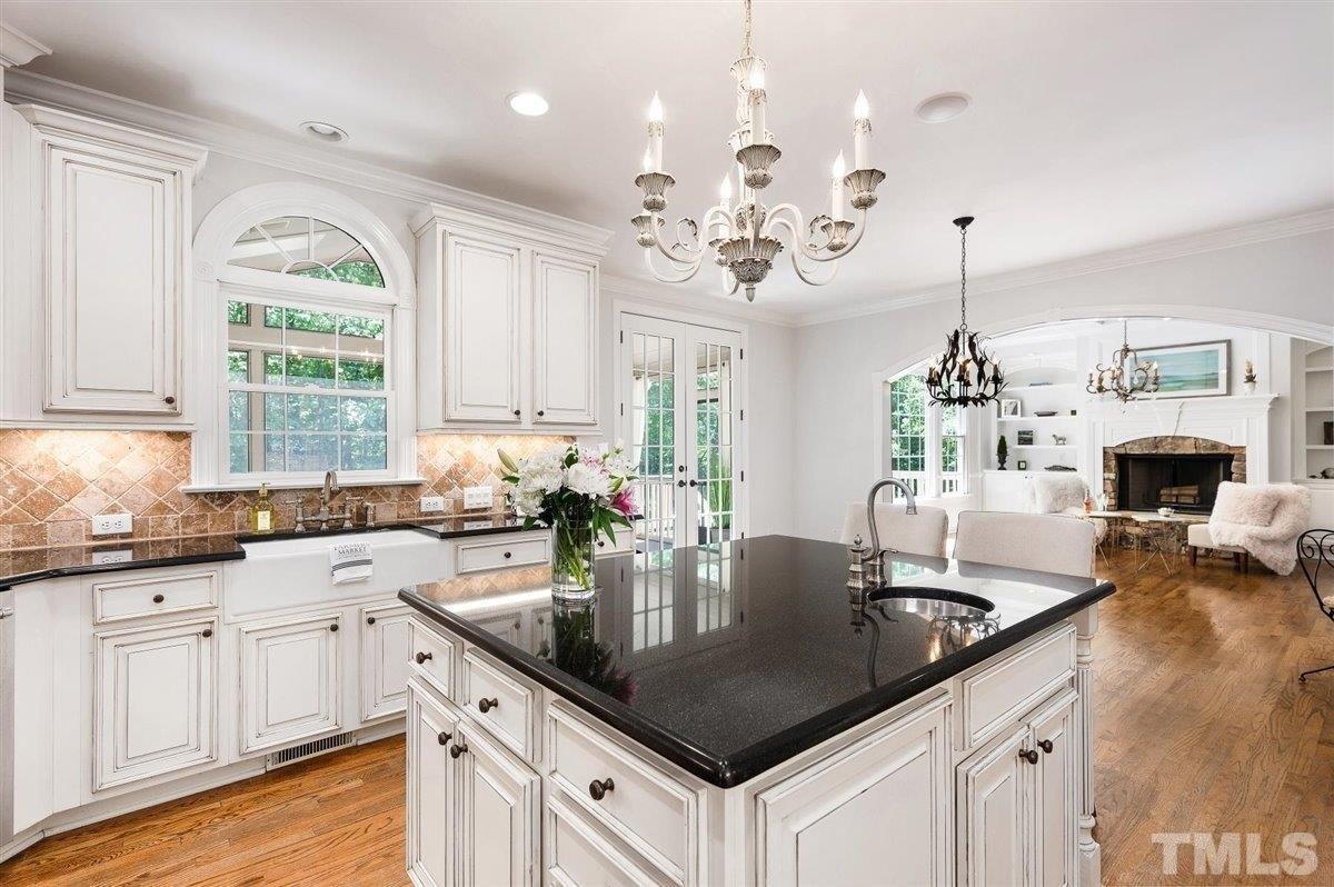 Lantern Ridge Ln, Cary, NC 27519
