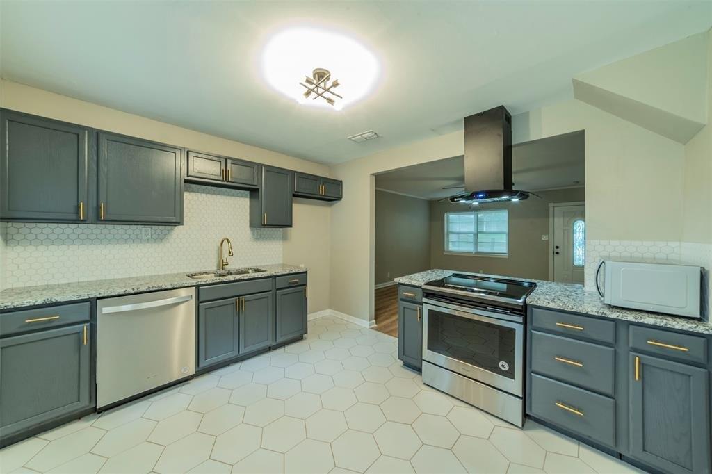 Live Oak Ln, Weatherford, TX 76086